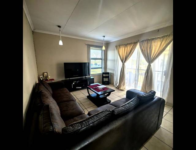 2 BEDROOM APARTMENT FOR SALE IN EIKE PARK